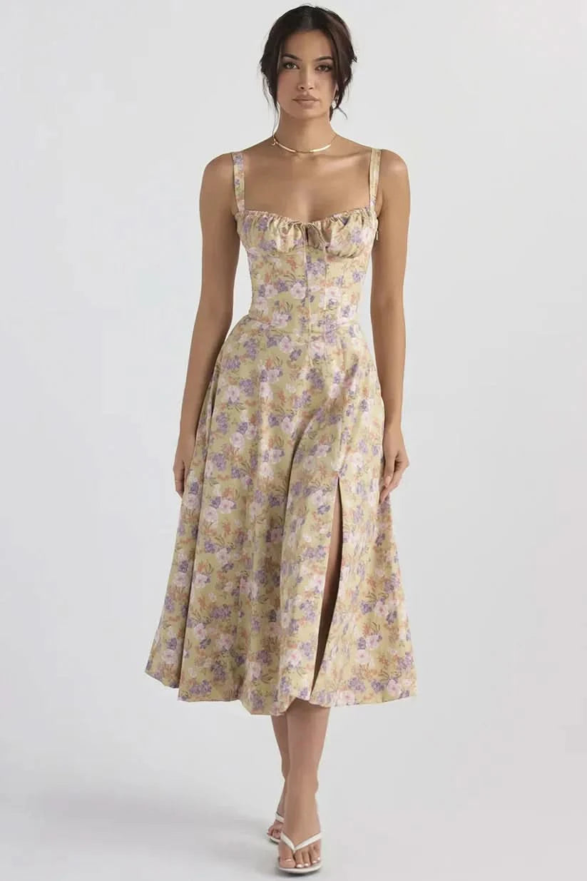 Midikleid mit Trägern und seitlichem Schlitz