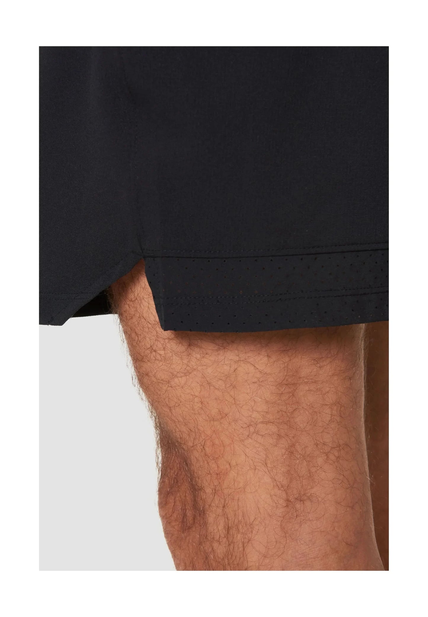 Schlichte Shorts mit elastischem Bund und Seitenschlitzen