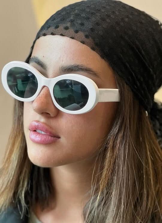 Sonnenbrille mit ovalem Rahmen