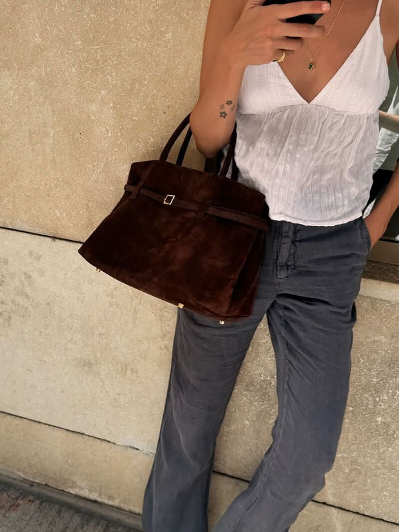 Handtasche mit Überschlag und Henkeln