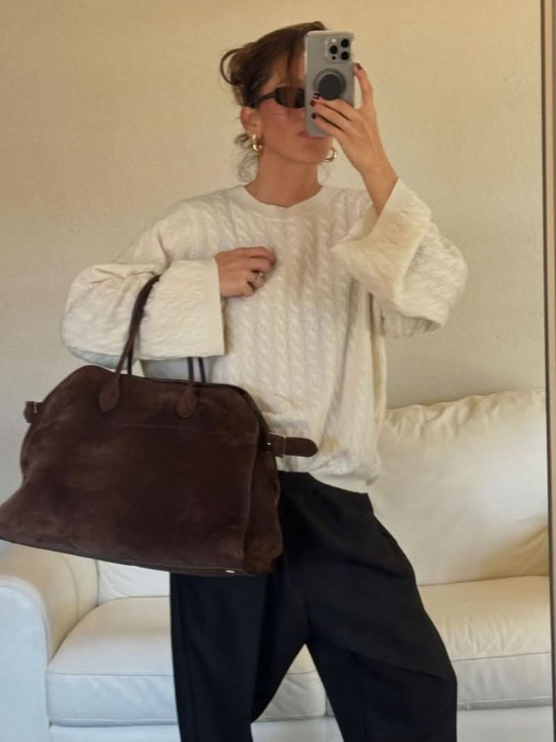 Große Handtasche mit Henkeln und Struktur-Oberfläche