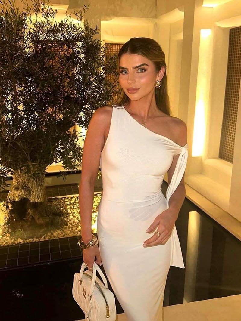 Langes One-Shoulder-Kleid mit schmalem Schnitt