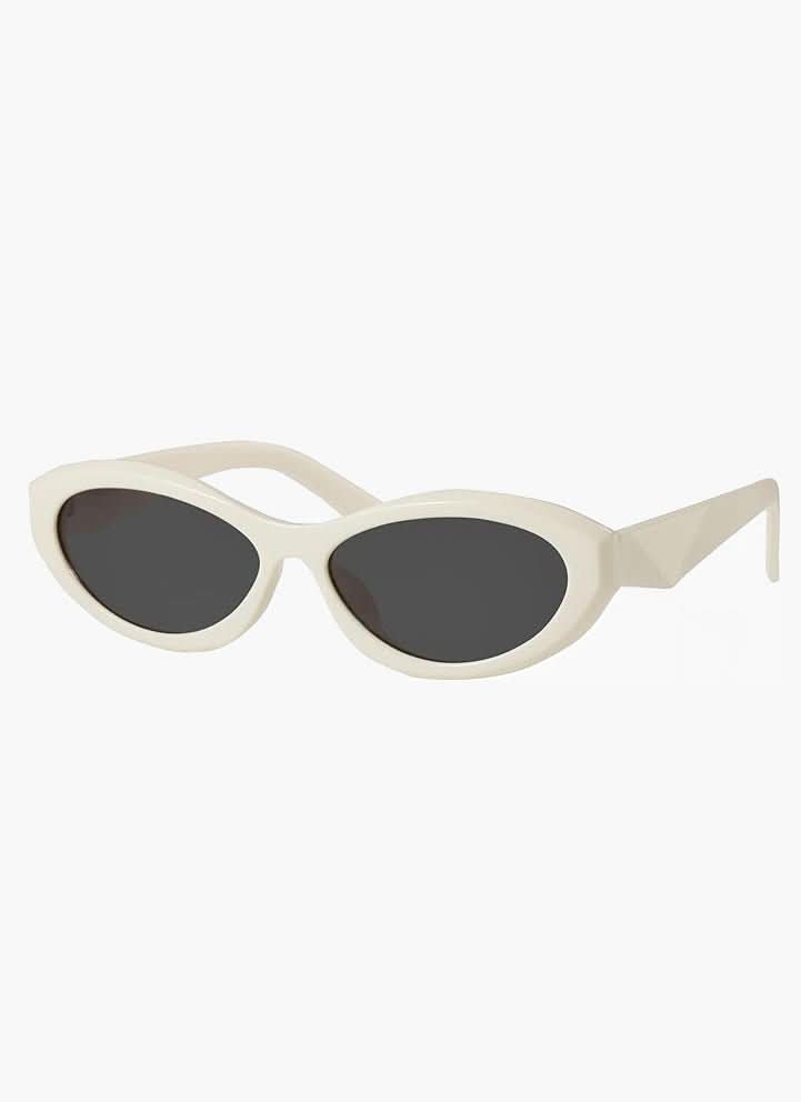 Schmale Sonnenbrille mit geschwungenem Rahmen