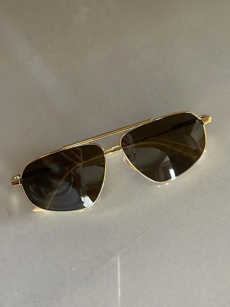 Sonnenbrille im Aviator-Stil mit Metallrahmen