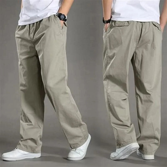 Locker geschnittene Hose mit Taschen und Kordelzug